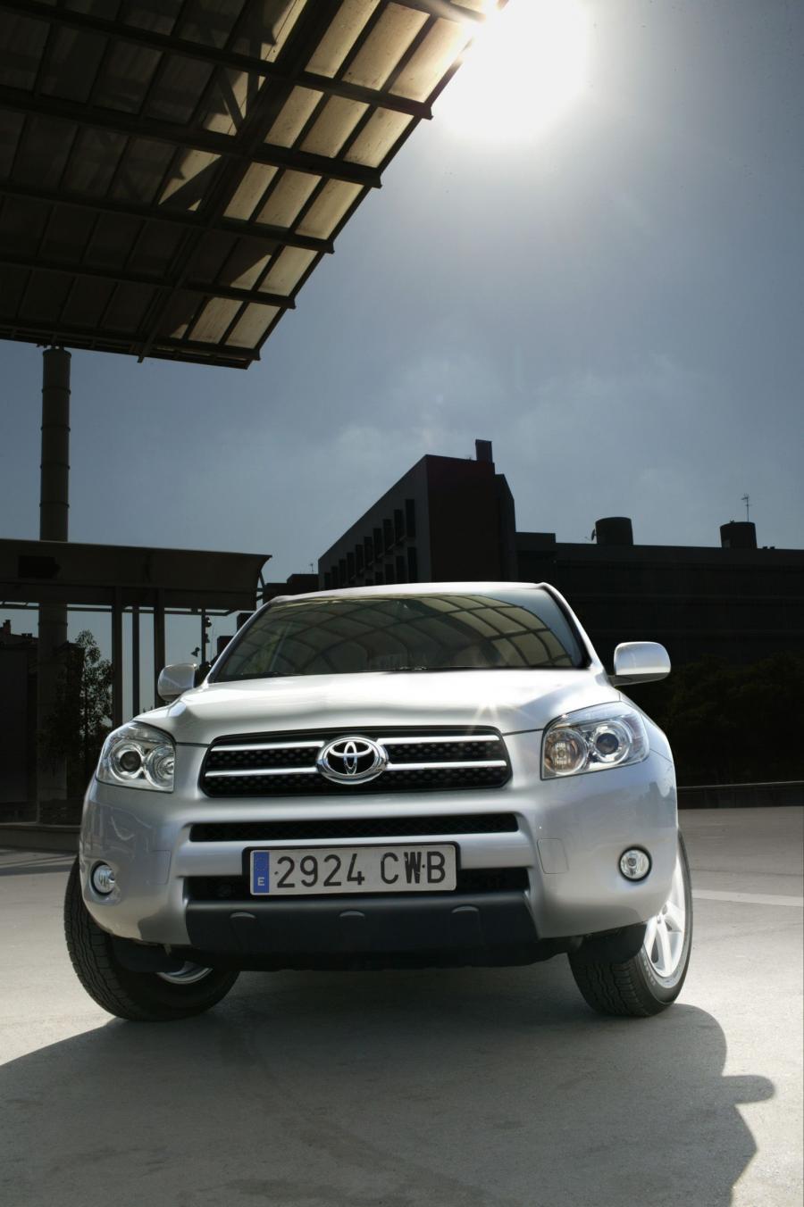  Toyota RAV4 2005 года  (фото 157 из 172)